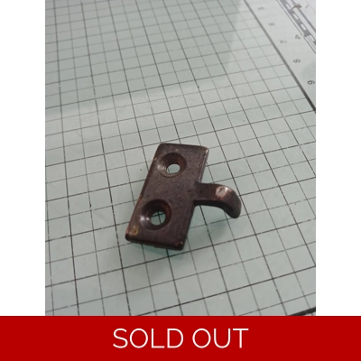 Singer crock case lower lid catch title=